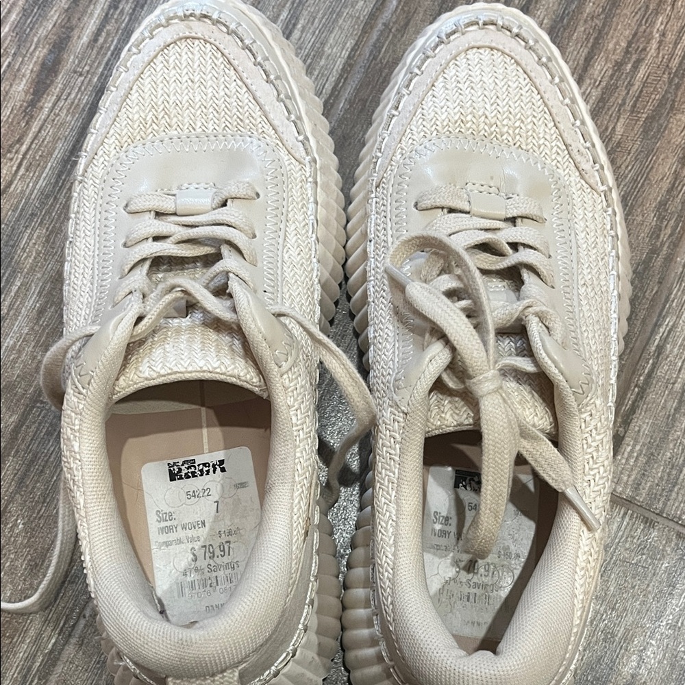 Dolce Vita Woven Platform Cream Sneakers - Size 7 - Picture 10 of 11